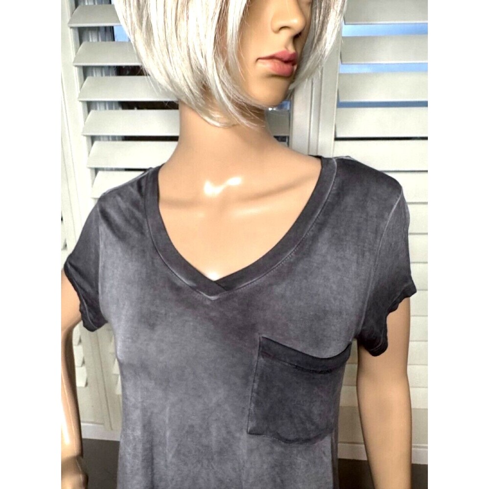Cable & Gauge MEDIUM V-Neck Pocket Tee Distressed Charcoal NEW NWT Rock Classy